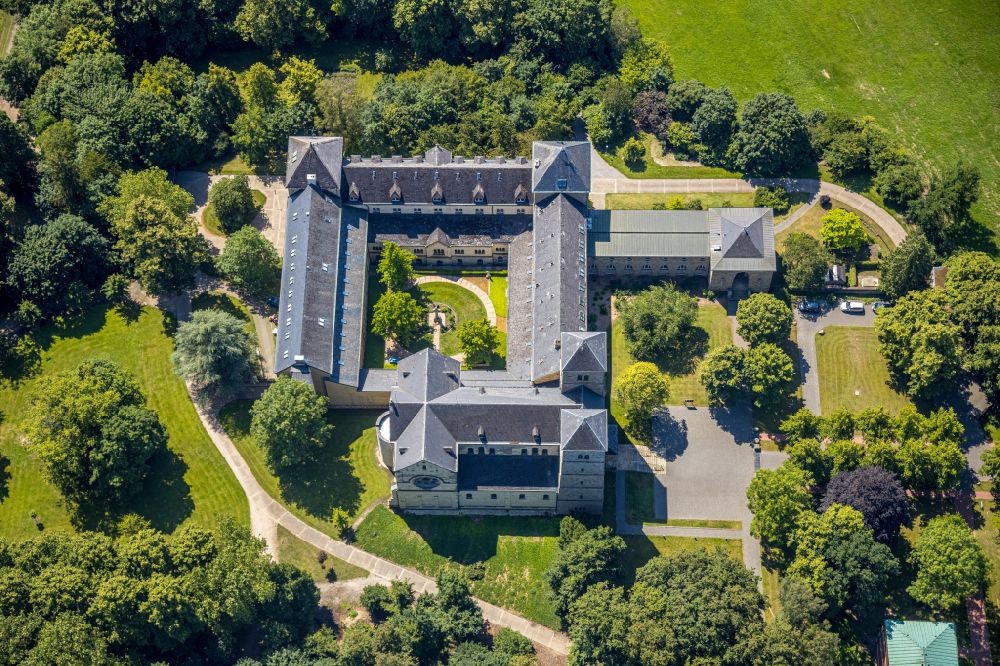 Luftaufnahme Billerbeck - Gebäudekomplex des Klosters in Billerbeck im Bundesland Nordrhein-Westfalen, Deutschland