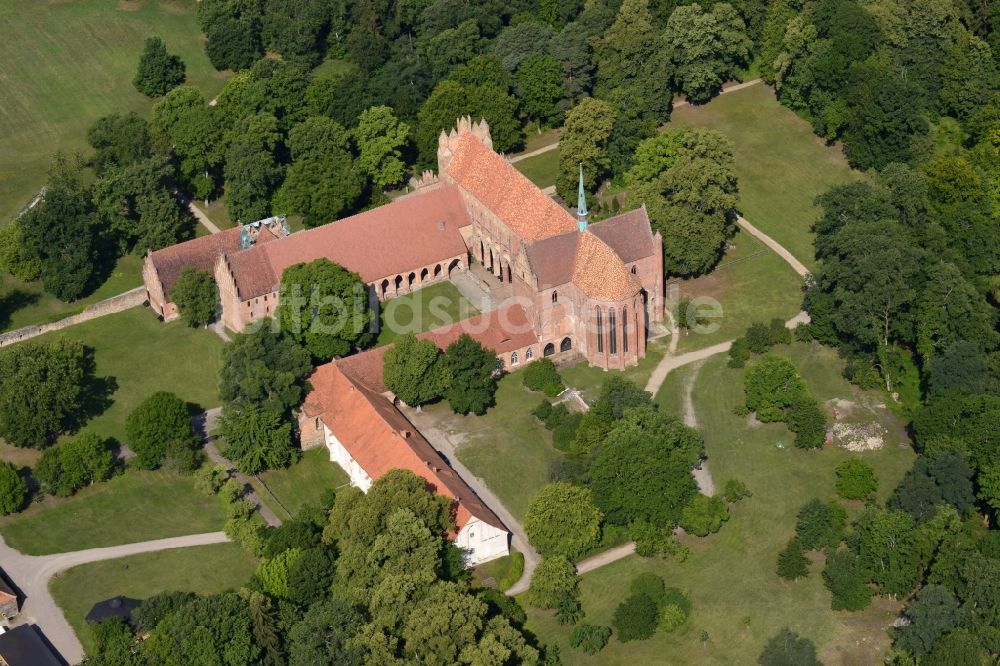 Luftbild Chorin - Gebäudekomplex des Klosters in Chorin im Bundesland Brandenburg
