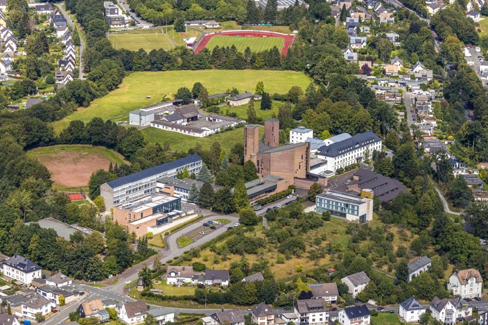 Luftbild Meschede - Gebäudekomplex des Klosters in Meschede im Bundesland Nordrhein-Westfalen, Deutschland