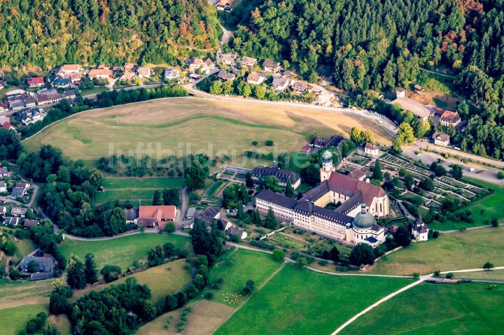 Luftaufnahme Münstertal/Schwarzwald - Gebäudekomplex des Klosters in Münstertal/Schwarzwald im Bundesland Baden-Württemberg, Deutschland
