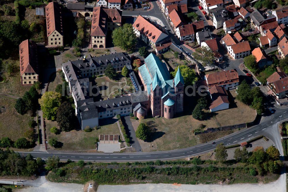 Luftaufnahme Neustadt am Main - Gebäudekomplex des Klosters in Neustadt am Main im Bundesland Bayern, Deutschland