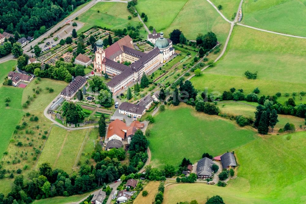 Luftaufnahme Münstertal/Schwarzwald - Gebäudekomplex des Klosters im Ortsteil Obermünstertal in Münstertal/Schwarzwald im Bundesland Baden-Württemberg