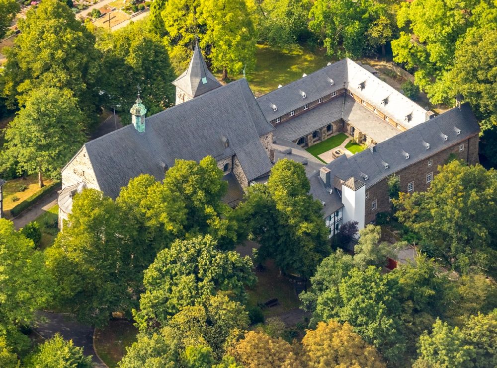 Luftbild Essen - Gebäudekomplex des Klosters im Ortsteil Stoppenberg in Essen im Bundesland Nordrhein-Westfalen, Deutschland