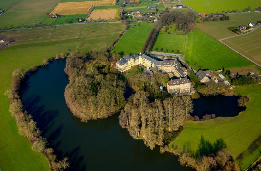 Luftbild Rees - Gebäudekomplex des Klosters in Rees im Bundesland Nordrhein-Westfalen