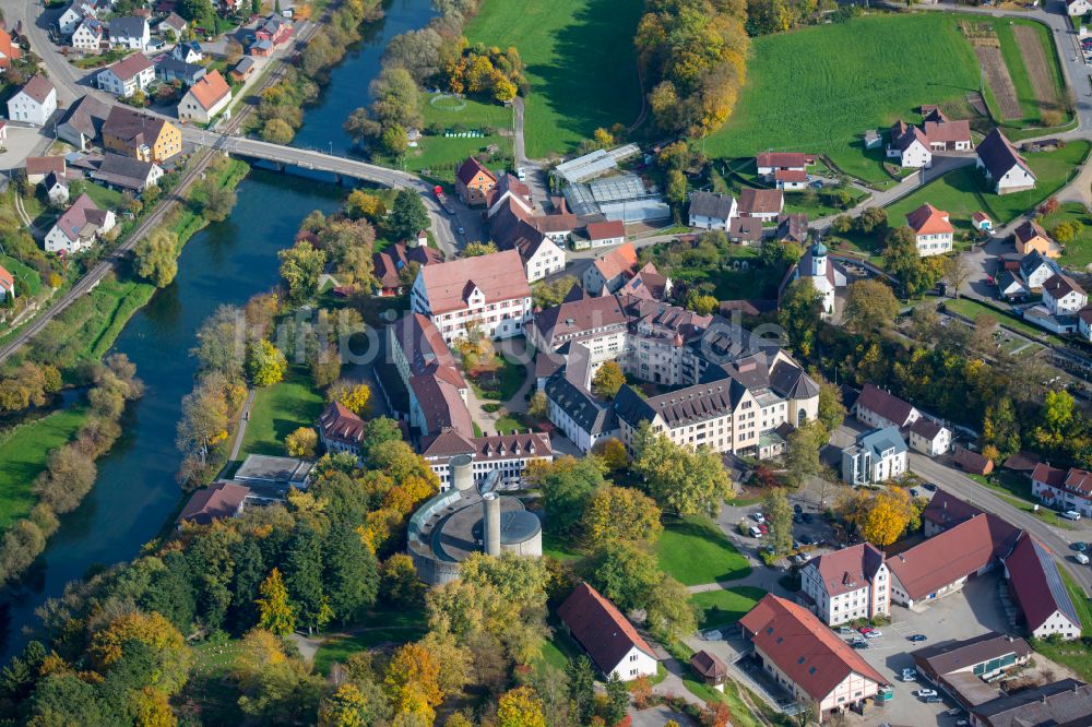 Luftbild Untermarchtal - Gebäudekomplex des Klosters in Untermarchtal im Bundesland Baden-Württemberg, Deutschland
