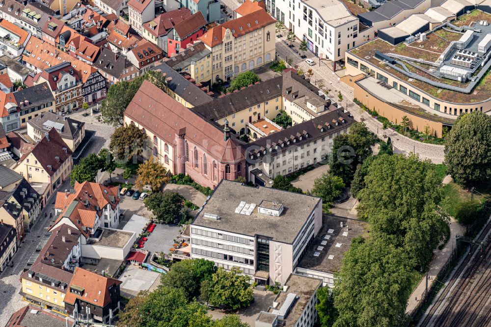 Offenburg aus der Vogelperspektive: Gebäudekomplex der Klosterschulen in Offenburg im Bundesland Baden-Württemberg, Deutschland