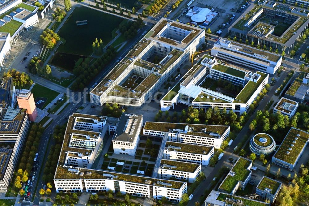 Luftbild München - Gebäudekomplex des Konrad Büro Business Center in München im Bundesland Bayern, Deutschland