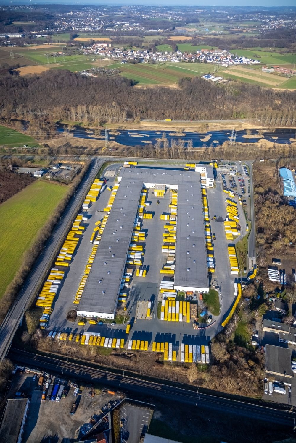 Hagen aus der Vogelperspektive: Gebäudekomplex und Logistikzentrum auf dem Gelände DHL International GmbH in Hagen im Bundesland Nordrhein-Westfalen, Deutschland