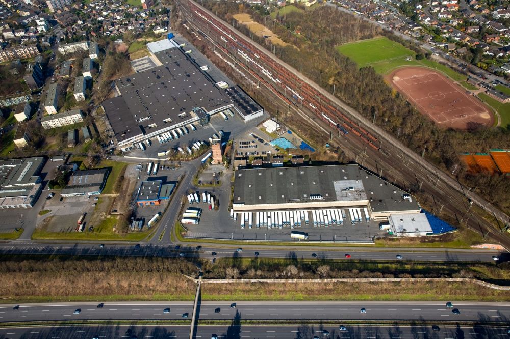 Luftbild Moers - Gebäudekomplex und Logistikzentrum auf dem Gelände EDEKA an der Ruhrorter Straße in Moers im Bundesland Nordrhein-Westfalen