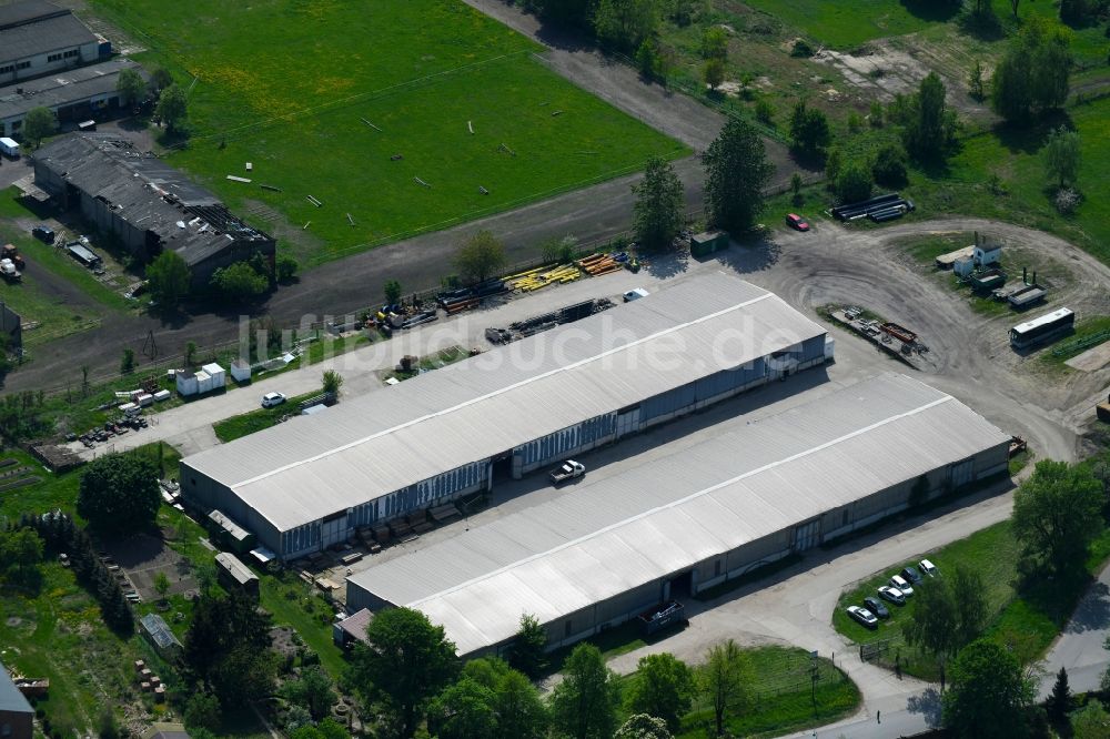 Luftaufnahme Börnicke - Gebäudekomplex und Logistikzentrum auf dem Gelände am Helenenauer Weg in Börnicke im Bundesland Brandenburg, Deutschland