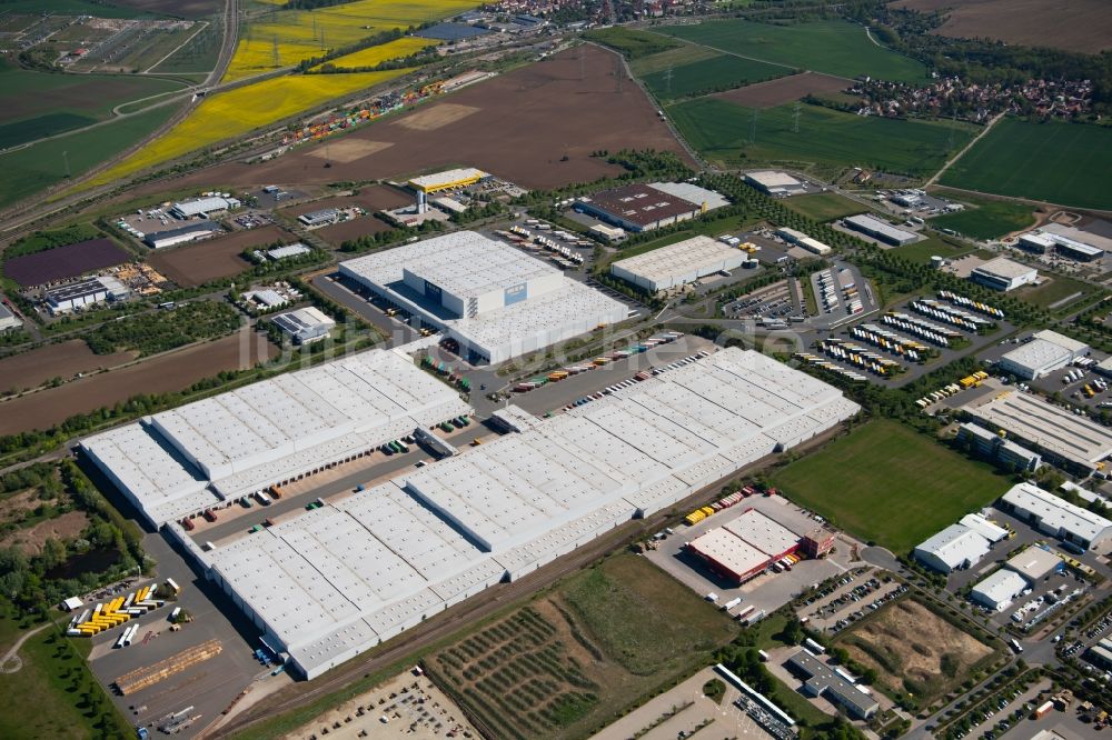 Luftbild Erfurt - Gebäudekomplex und Logistikzentrum auf dem Gelände des IKEA Zentrallagers In der Langen Else im Ortsteil Büßleben in Erfurt im Bundesland Thüringen, Deutschland