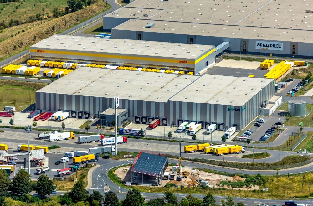 Luftbild Rheinberg - Gebäudekomplex und Logistikzentrum auf dem Gelände am Minkeldonk - Amazonstraße in Rheinberg im Bundesland Nordrhein-Westfalen, Deutschland