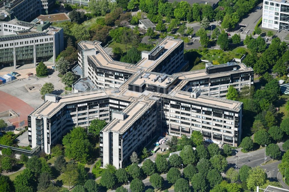 Bonn von oben - Gebäudekomplex des Ministerium - Bundesministerium für Verkehr und digitale Infrastruktur (BMVI) in Bonn im Bundesland Nordrhein-Westfalen, Deutschland