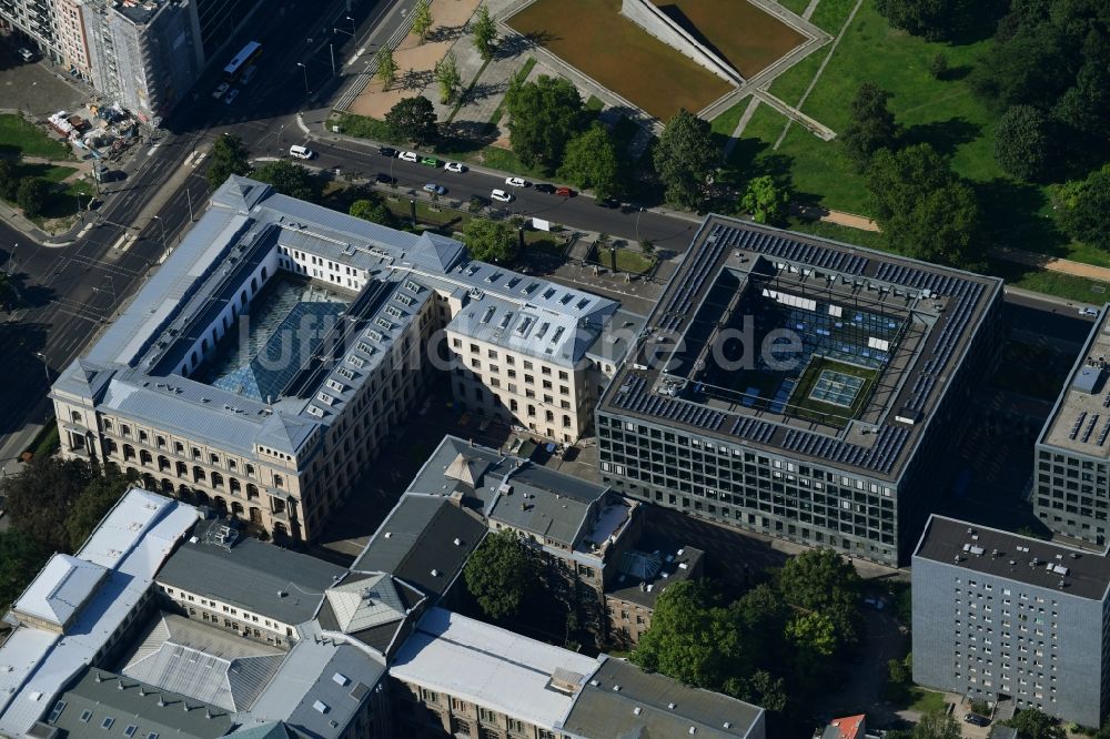 Berlin von oben - Gebäudekomplex des Ministerium Bundesministerium für Verkehr und digitale Infrastruktur im Ortsteil Mitte in Berlin, Deutschland