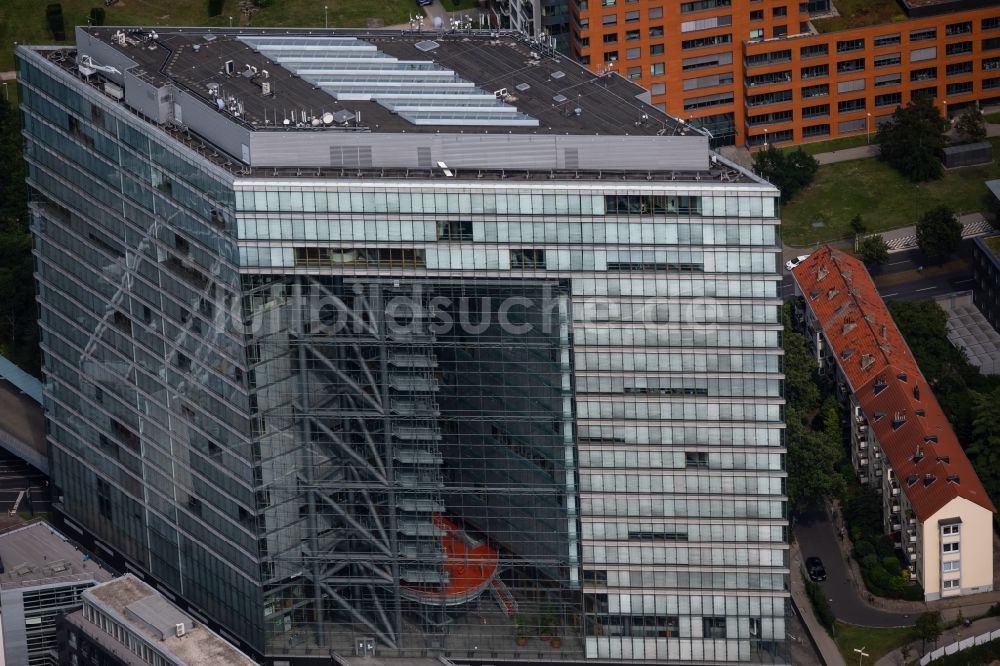 Luftbild Düsseldorf - Gebäudekomplex des Ministerium für Verkehr des Landes Nordrhein-Westfalen am Stadttor in Düsseldorf im Bundesland Nordrhein-Westfalen, Deutschland