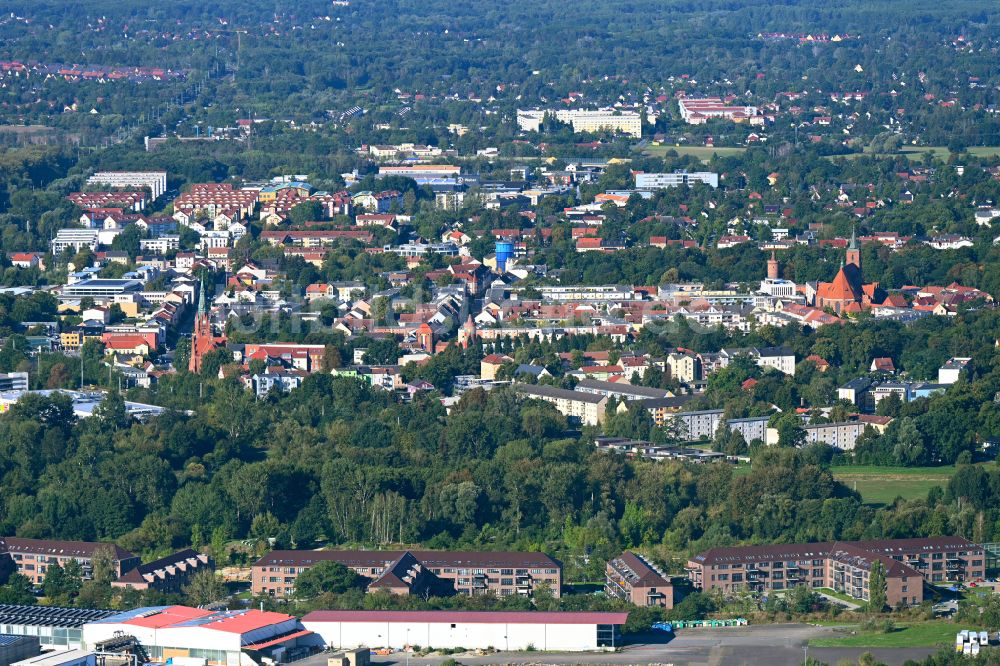 Bernau von oben - Gebäudekomplex Panke-Park - Pankebogen in Bernau im Bundesland Brandenburg, Deutschland