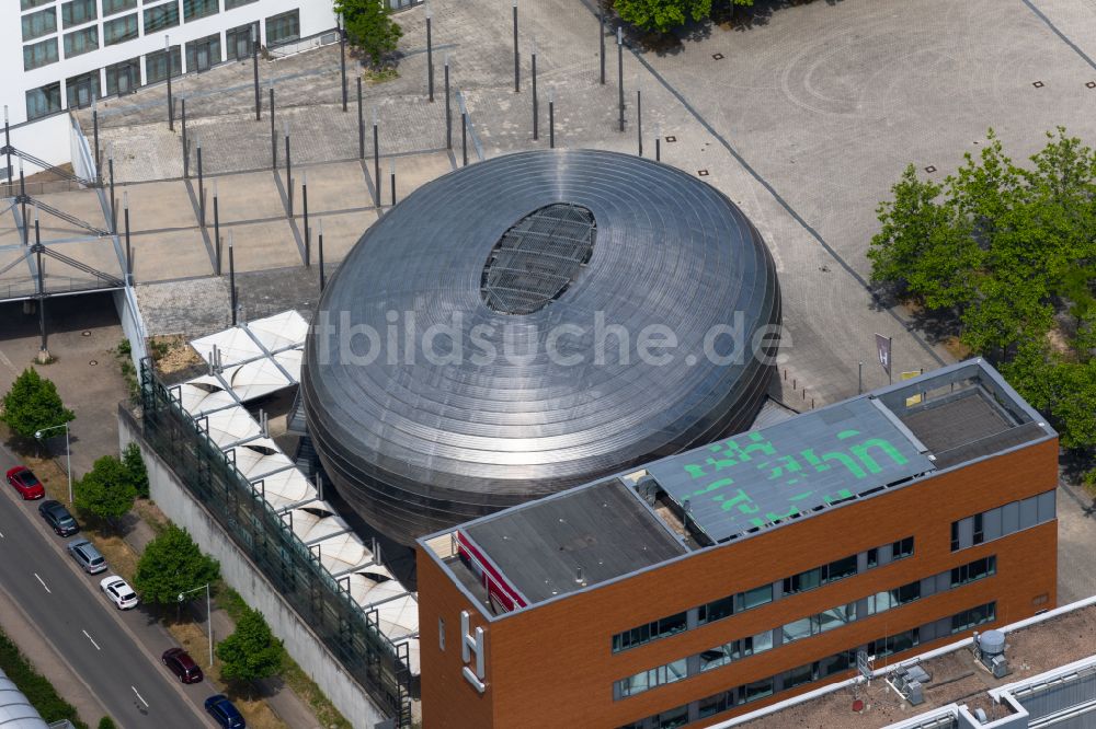 Hannover aus der Vogelperspektive: Gebäudekomplex Planet M der Hochschule Hannover in Hannover im Bundesland Niedersachsen, Deutschland