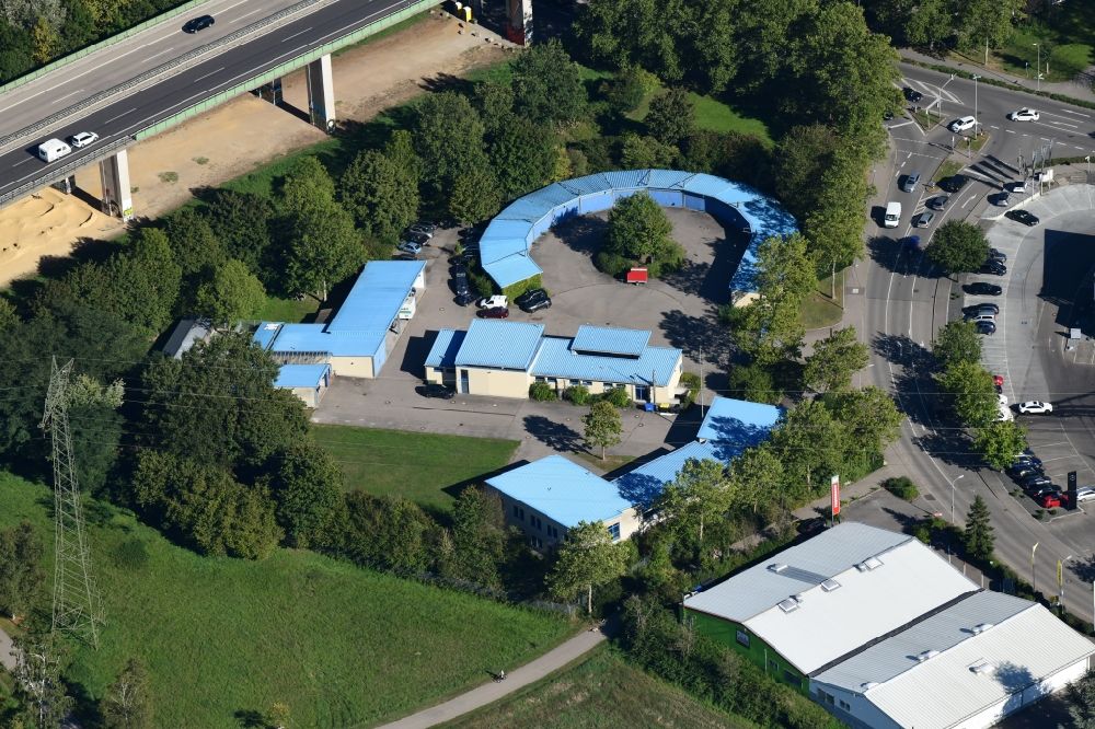 Luftbild Lörrach - Gebäudekomplex der Polizei mit Verkehrspolizei, Gewerbe und Umwelt in Lörrach im Bundesland Baden-Württemberg, Deutschland
