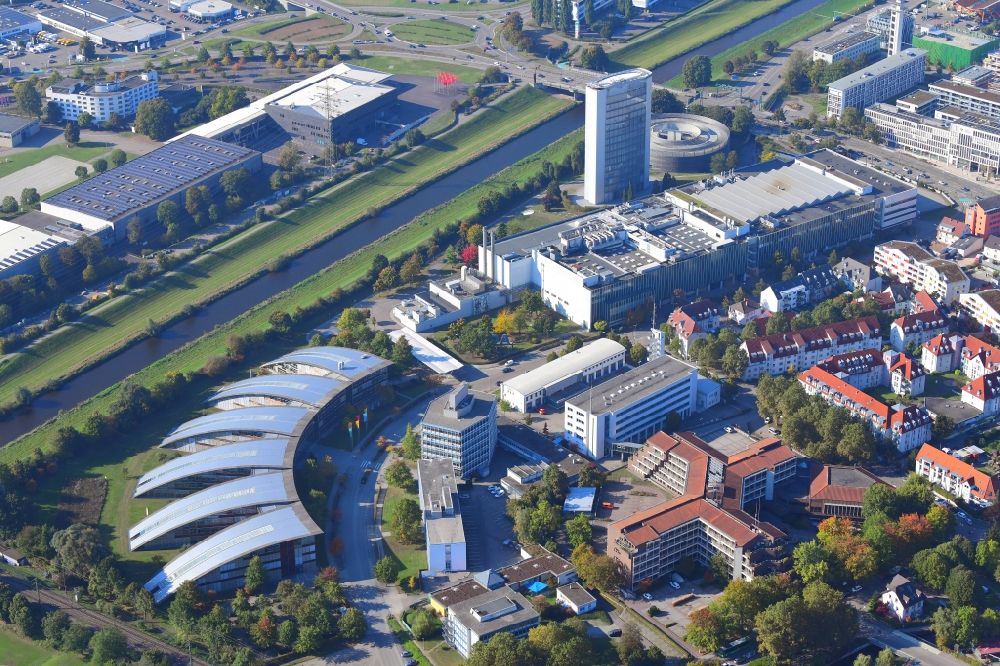 Luftaufnahme Offenburg - Gebäudekomplex Presse- und Medienhauses mit Burda Medienpark in Offenburg im Bundesland Baden-Württemberg, Deutschland