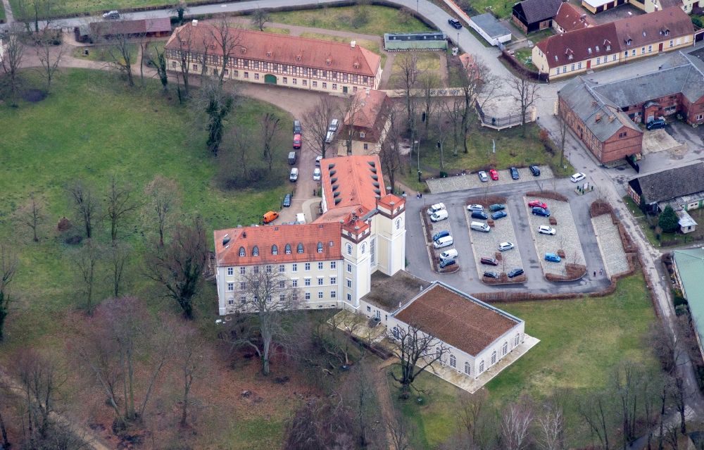 Luftaufnahme Lübbenau/Spreewald - Gebäudekomplex Schloß Lübbenau in Lübbenau/Spreewald im Bundesland Brandenburg