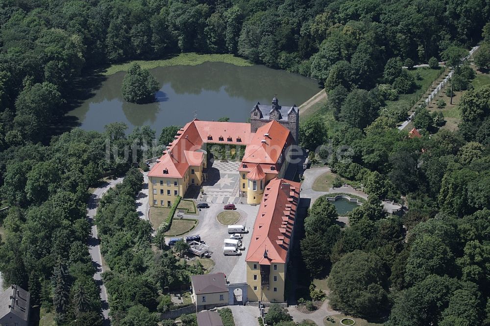 Luftbild Ballenstedt - Gebäudekomplex im Schloßpark von Schloß in Ballenstedt im Bundesland Sachsen-Anhalt, Deutschland