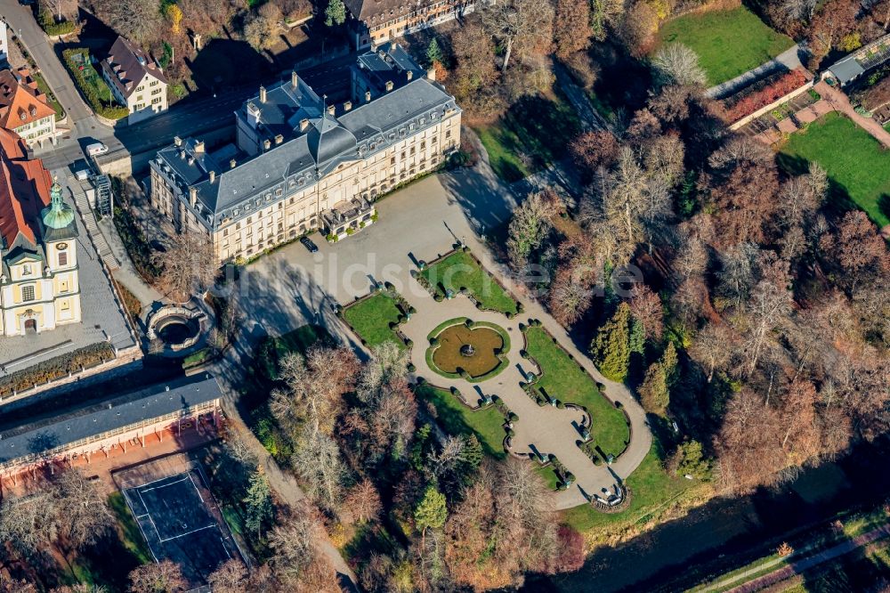 Luftaufnahme Donaueschingen - Gebäudekomplex im Schloßpark von Schloß Donauquelle in Donaueschingen im Bundesland Baden-Württemberg, Deutschland