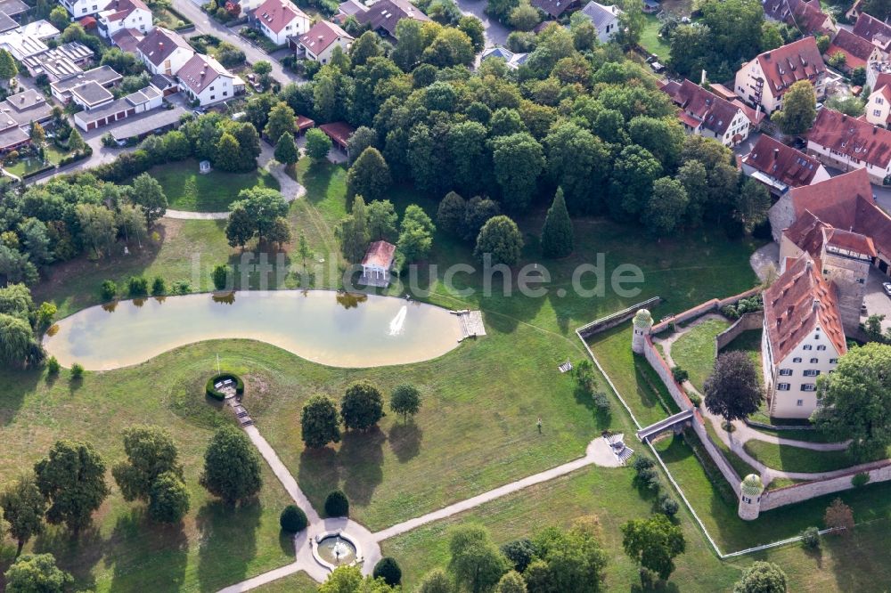 Luftbild Tübingen - Gebäudekomplex im Schloßpark von Schloß und Orangerie Kilchberg in Tübingen im Bundesland Baden-Württemberg, Deutschland