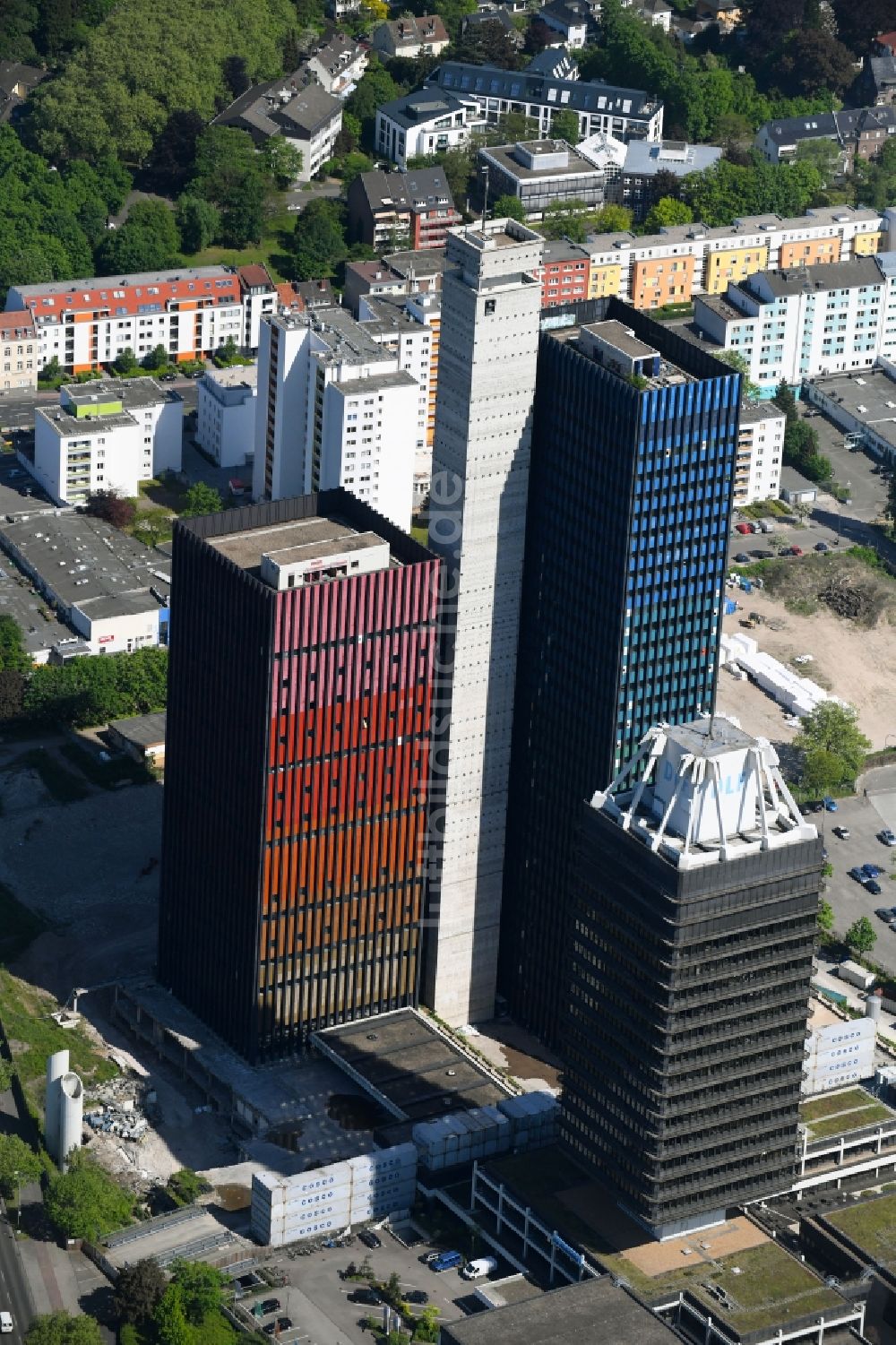 Köln von oben - Gebäudekomplex des Senders Deutschlandfunk im Ortsteil Rodenkirchen in Köln im Bundesland Nordrhein-Westfalen, Deutschland