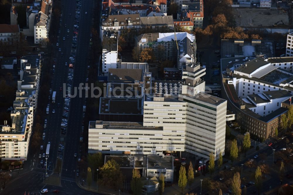 Berlin aus der Vogelperspektive: Gebäudekomplex des Senders RBB Fernsehzentrum am Theodor-Heuss-Platz in Berlin