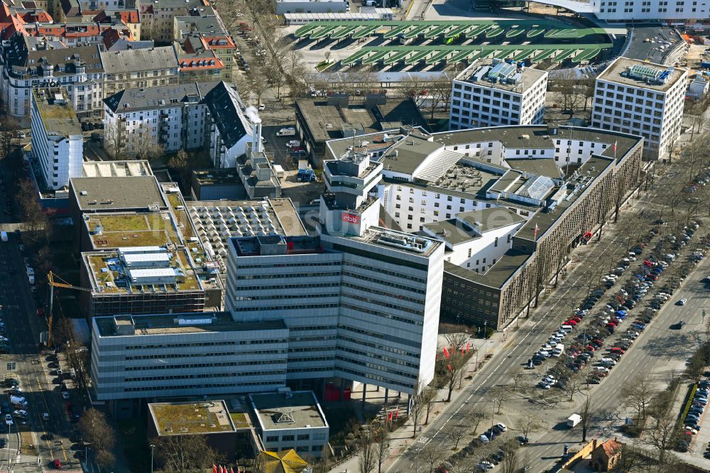 Berlin von oben - Gebäudekomplex des Senders RBB Fernsehzentrum am Theodor-Heuss-Platz in Berlin