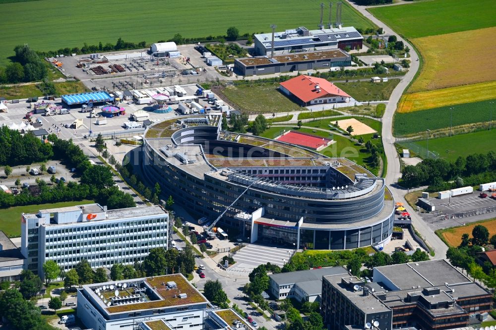 Unterföhring aus der Vogelperspektive: Gebäudekomplex des Senders Sky Media GmbH in Unterföhring im Bundesland Bayern, Deutschland