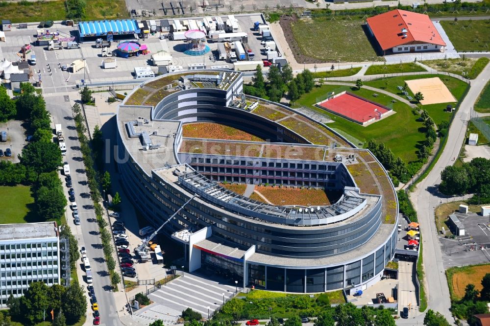 Luftaufnahme Unterföhring - Gebäudekomplex des Senders Sky Media GmbH in Unterföhring im Bundesland Bayern, Deutschland