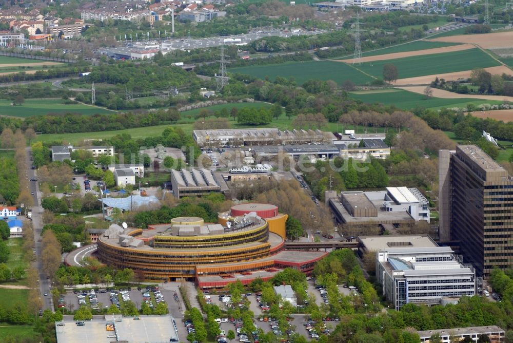 Luftbild Mainz - Gebäudekomplex des Senders Zweiten Deutschen Fernsehen ZDF im Ortsteil Lerchenberg in Mainz im Bundesland Rheinland-Pfalz
