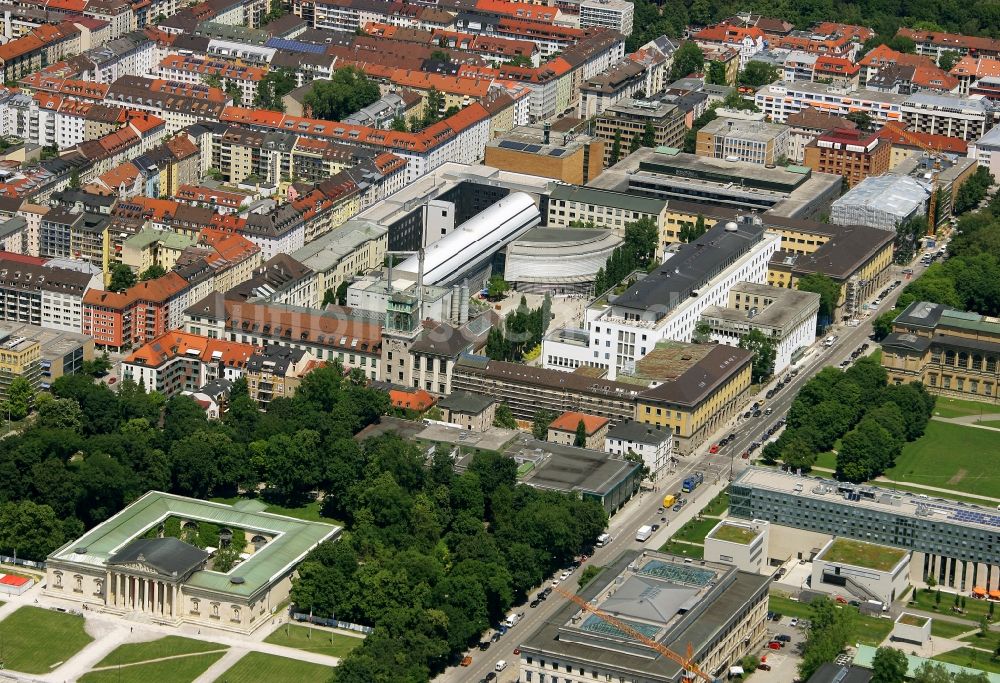Luftaufnahme München - Gebäudekomplex der Technischen Universität in München im Bundesland Bayern, Deutschland