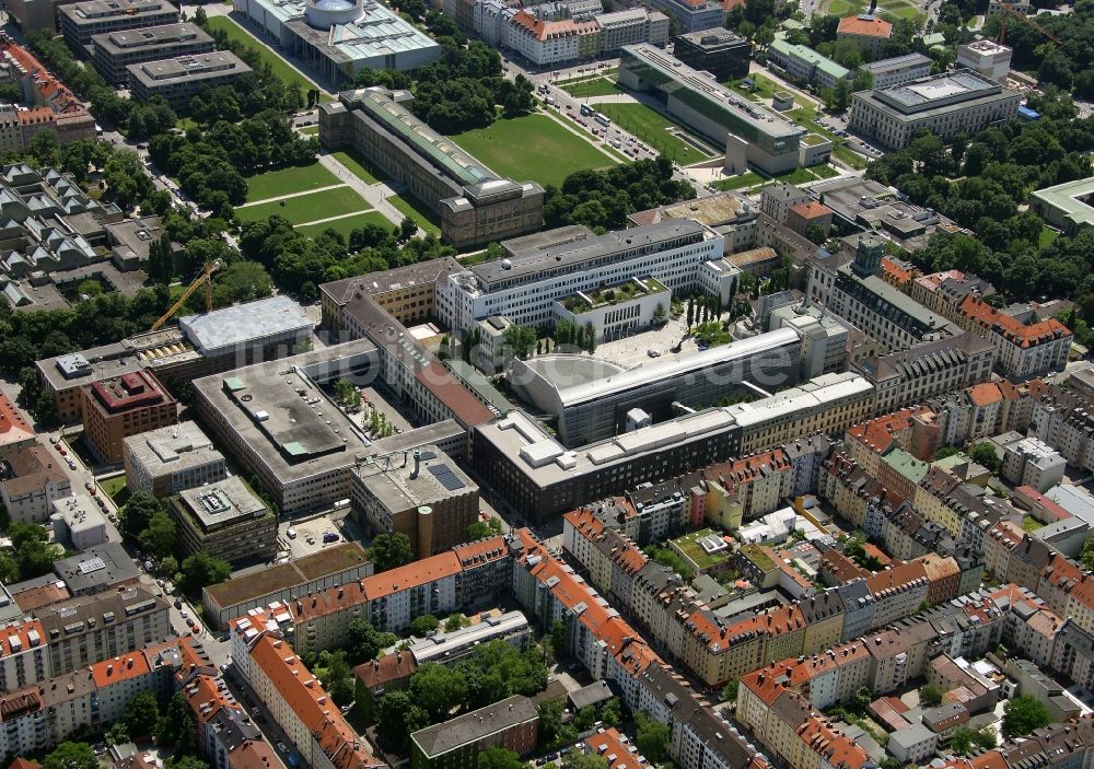 München aus der Vogelperspektive: Gebäudekomplex der Technischen Universität in München im Bundesland Bayern, Deutschland