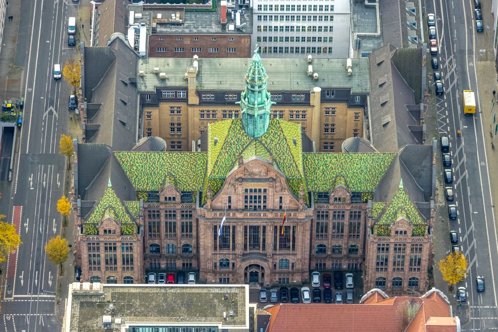 Luftbild Düsseldorf - Gebäudekomplex des Verwaltungs- Gericht in Düsseldorf im Bundesland Nordrhein-Westfalen, Deutschland