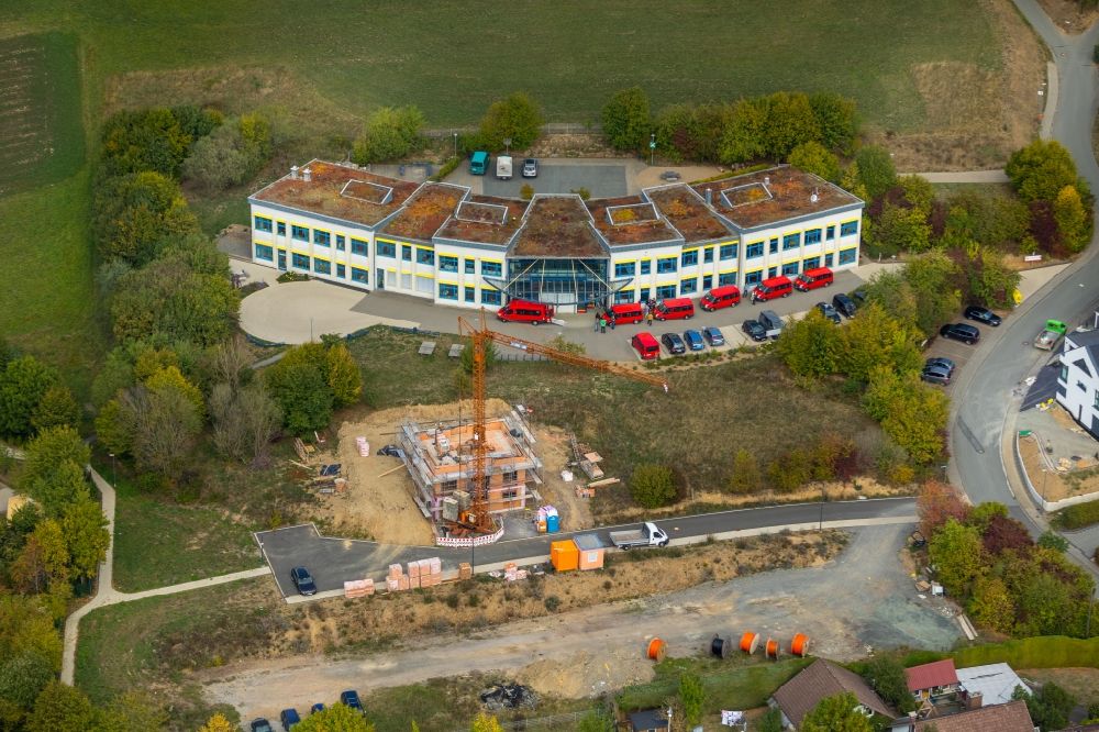 Luftaufnahme Deuz - Gebäudekomplex des Weiterbildungs- und Bildungszentrums des AWO Bildungszentrum in Deuz im Bundesland Nordrhein-Westfalen, Deutschland