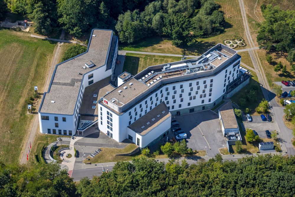 Luftaufnahme Bossel - Gebäudekomplex des Weiterbildungs- und Bildungszentrums IG-Metall-Bildungszentrum in Bossel im Bundesland Nordrhein-Westfalen, Deutschland