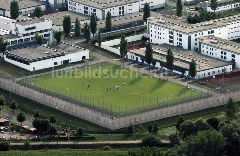 Tonna Gräfentonna aus der Vogelperspektive: Gefängnis - Gebäude der Justizvollzugsanstalt JVA Gräfentonna in Tonna im Bundesland Thüringen