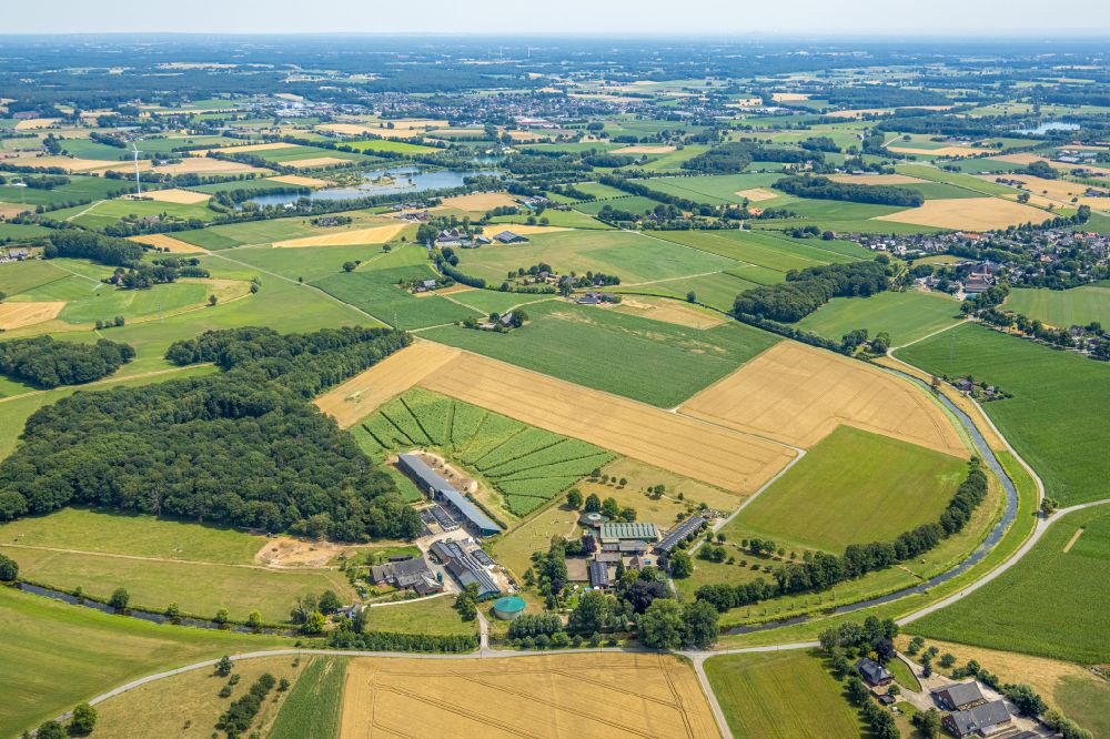 Hamminkeln aus der Vogelperspektive: Gehöft und Bauernhof in Hamminkeln im Bundesland Nordrhein-Westfalen, Deutschland