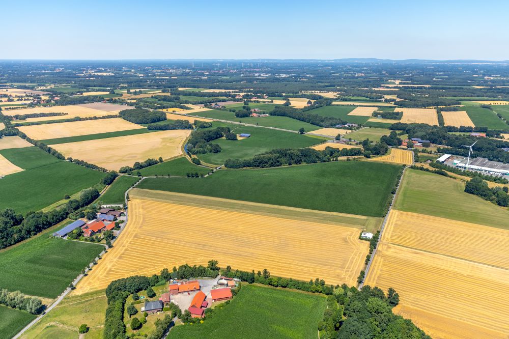 Luftbild Beelen - Gehöft und Bauernhof- Ruine in Beelen im Bundesland Nordrhein-Westfalen, Deutschland