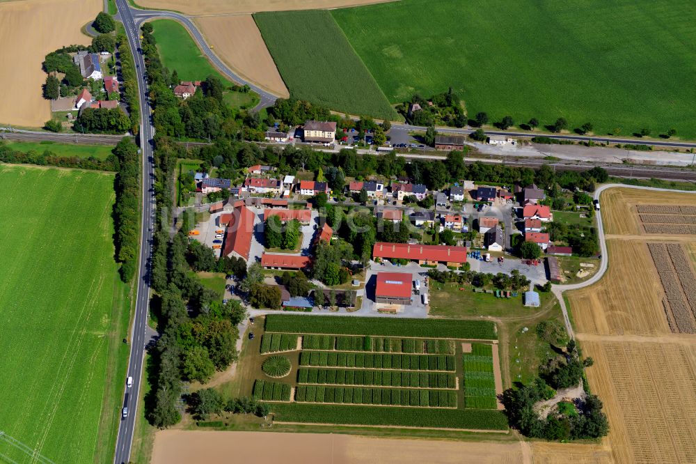 Seligenstadt b.Würzburg von oben - Gehöft und Bauernhof in Seligenstadt b.Würzburg im Bundesland Bayern, Deutschland
