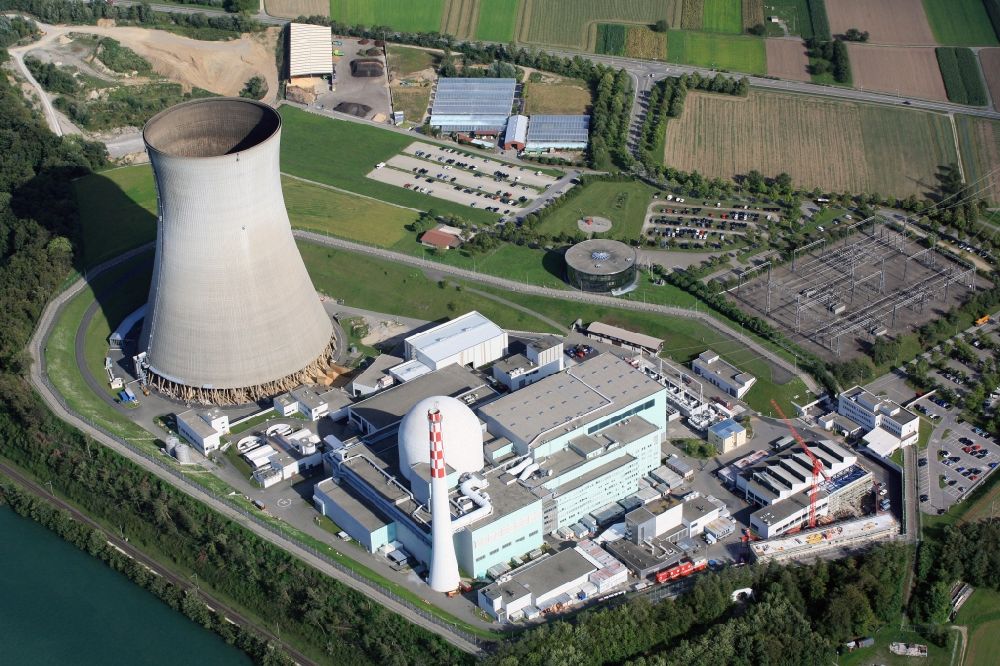 Luftbild Leibstadt - Gelände des AKW - KKW Kernkraftwerk Leibstadt AG am Ufer des Rhein in der Schweiz