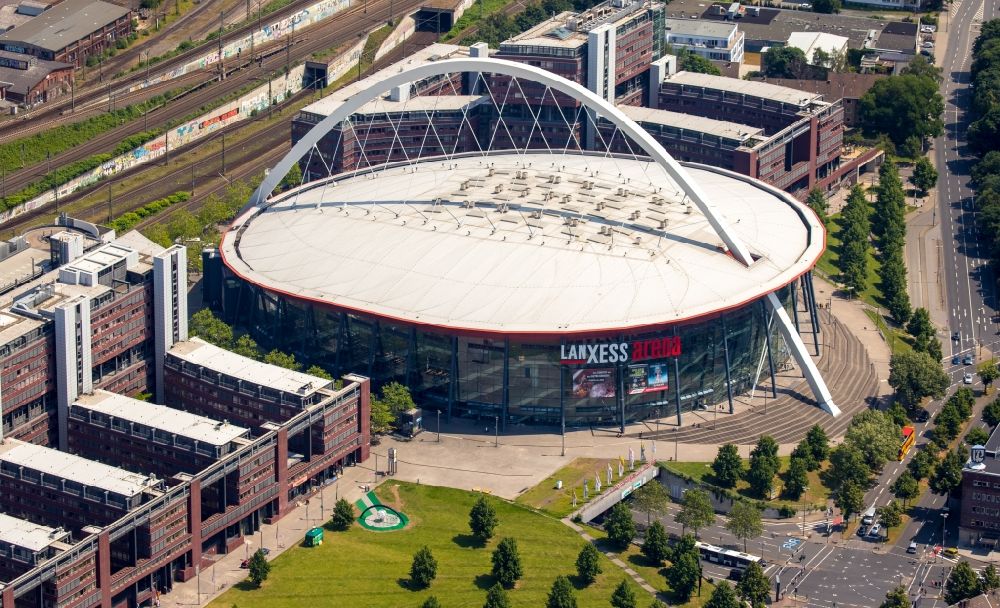 Köln aus der Vogelperspektive: Gelände der Arena Lanxess Arena in Köln im Bundesland Nordrhein-Westfalen - NRW, Deutschland