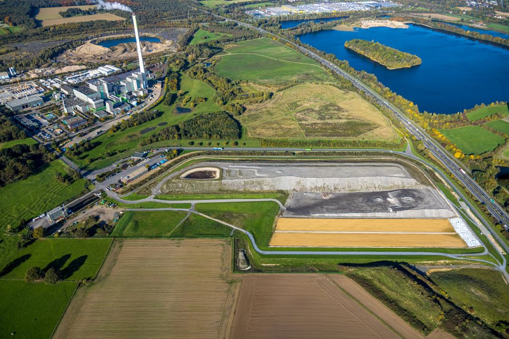 Luftbild Kamp-Lintfort - Gelände der aufgeschütteten Mülldeponie des Abfallentsorgungszentrum Asdonkshof in Kamp-Lintfort im Bundesland Nordrhein-Westfalen, Deutschland