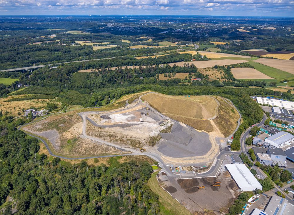 Luftbild Velbert - Gelände der aufgeschütteten Mülldeponie der Gesellschaft für Kompostierung und Recycling Velbert mbH in Velbert im Bundesland Nordrhein-Westfalen, Deutschland
