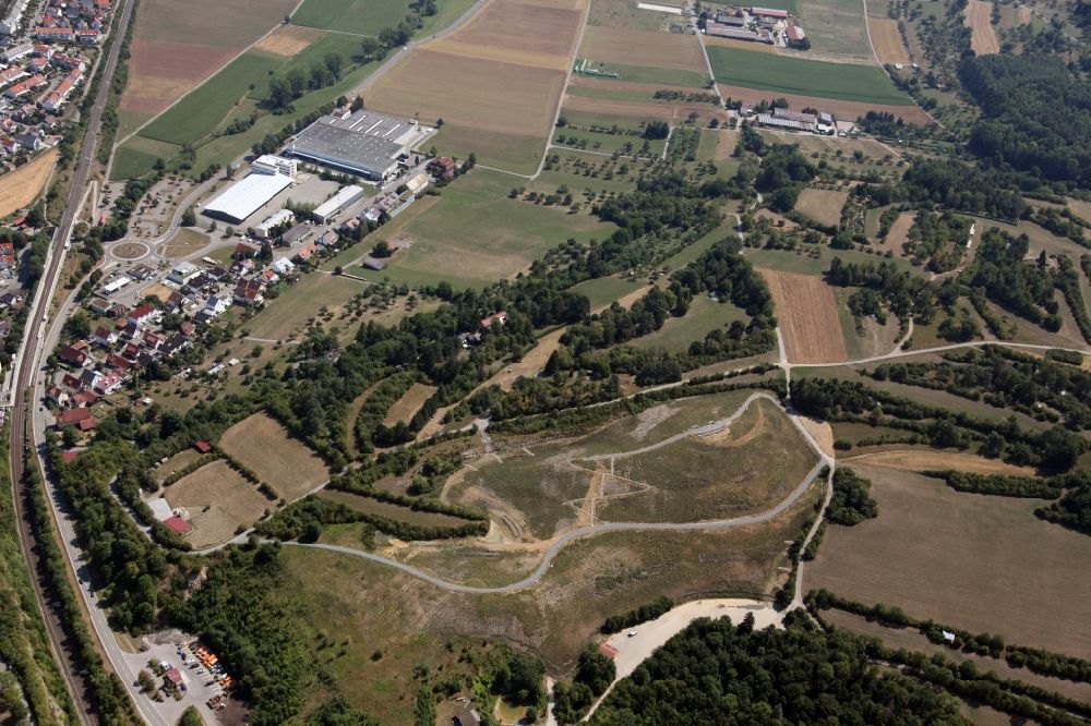 Luftaufnahme Renningen- Malmsheim - Gelände der aufgeschütteten Mülldeponie in Renningen- Malmsheim im Bundesland Baden-Württemberg