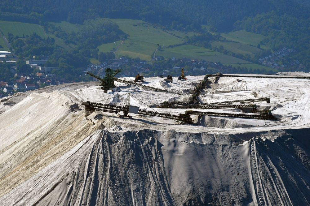 Luftbild Heringen (Werra) - Gelände der Bergbau- Halde zur Kali- und Salzgewinnung Monte Kali in Heringen (Werra) im Bundesland Hessen, Deutschland