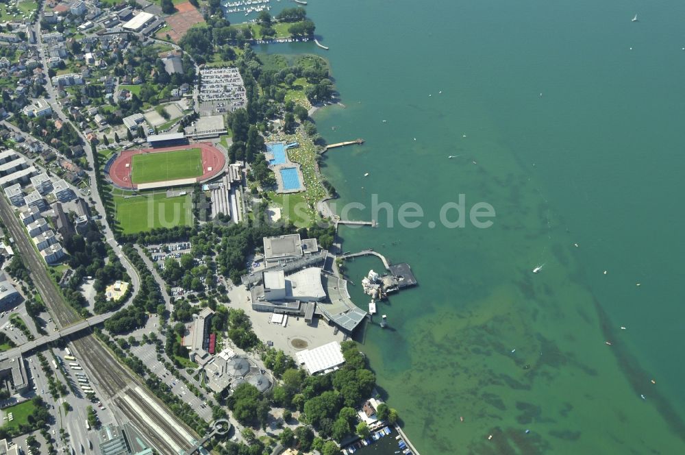 Luftaufnahme Bregenz - Gelände der Bregenzer Festspiele mit der Seebühne am Bodensee in Österreich