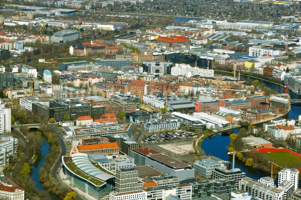 Luftbild Berlin - Gelände der Daimler AG am Salzufer in Charlottenburg in Berlin, Deutschland